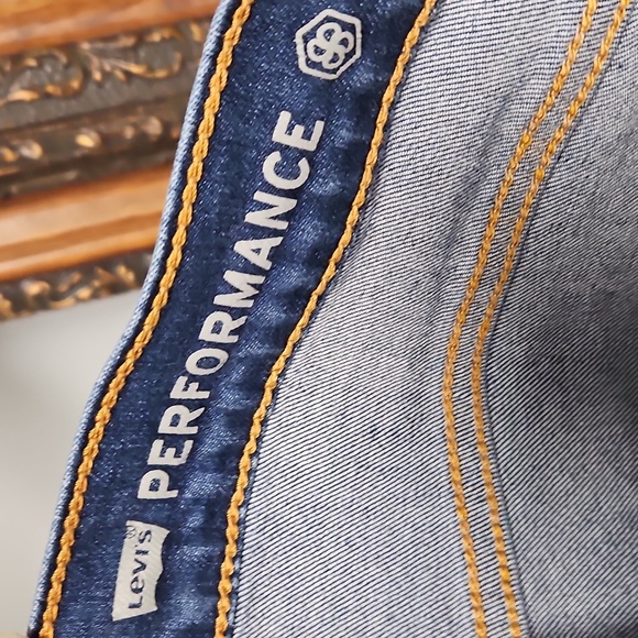 Levi's Blue Performance Jeans size 16 long - Picture 2 of 4